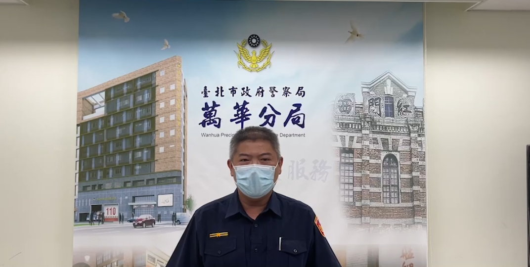 圖片說明:龍山所副所長馬秋揚呼籲停放車輛要注意鑰匙以免財產損失。(記者吳萍翻攝)