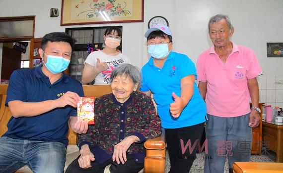 長照2.0愛用者101歲生日快樂 業者邱暉智慶生感謝為高齡社會做最好示範