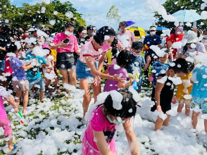 屏東潮好玩市集 夏天的潮好玩幸福村下大雪了