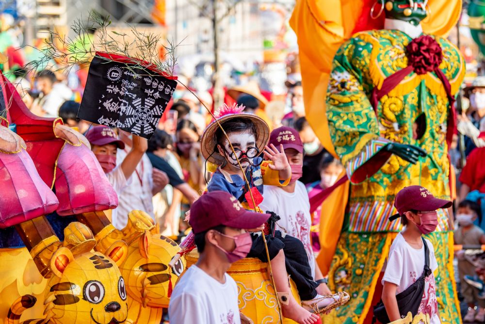 桃園閩南文化節 創意藝閣傳統踩街場面熱鬧 27 2022716221 3 4