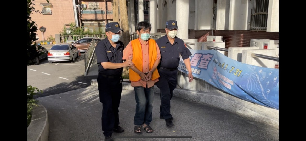 【有片】受不了狗吠!鄰居起口角竟殺死對方 24 1658060557479