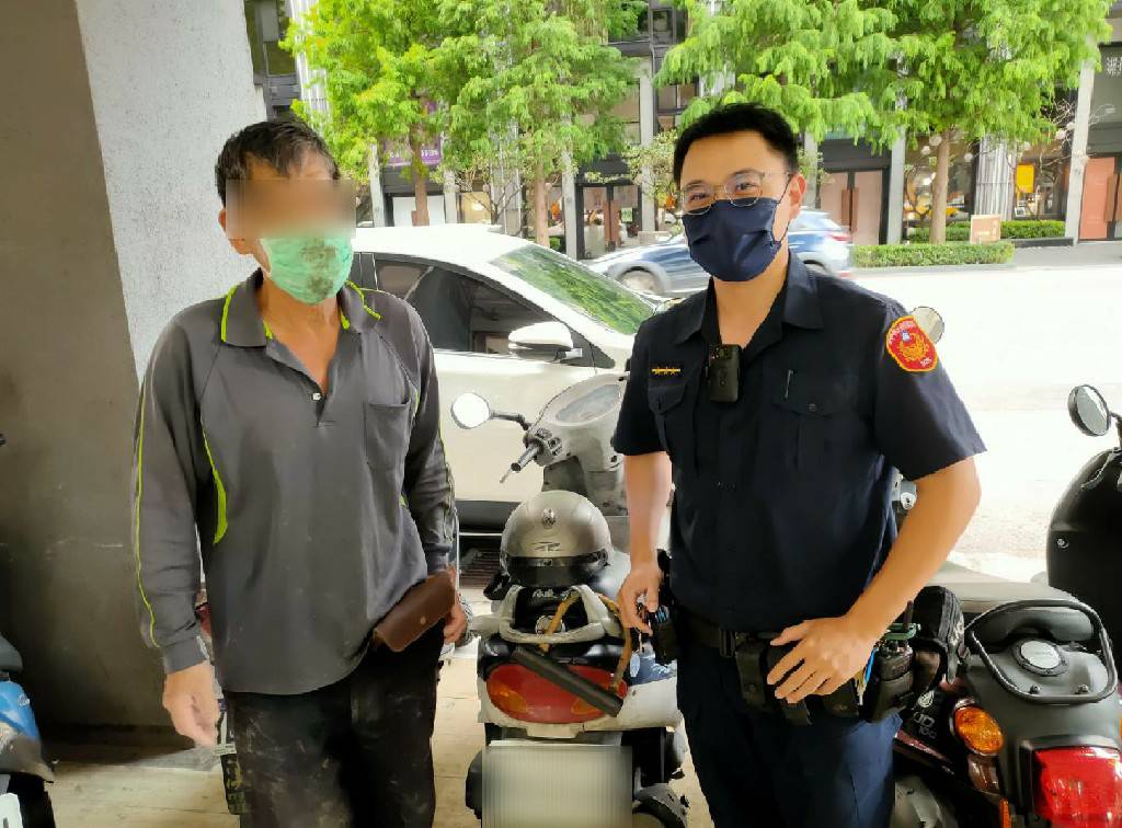 ▲楊姓老翁找嘸機車急報警,警方調閱監視系統後,10分鐘找回機車 (圖/台中市警察局 提供)