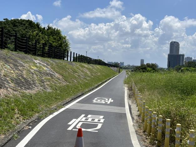 不捨路蟹遭路殺 黃偉哲籲請民眾護蟹讓蟹媽平安生產