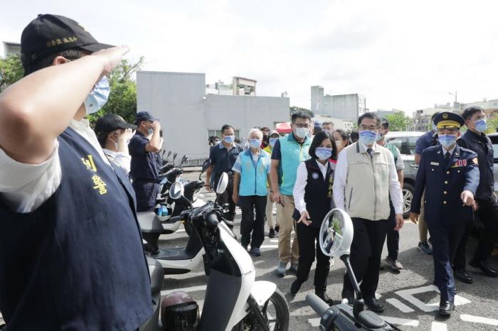 台南市警用車輛新車啟用 黃偉哲增進警察打擊犯罪工具