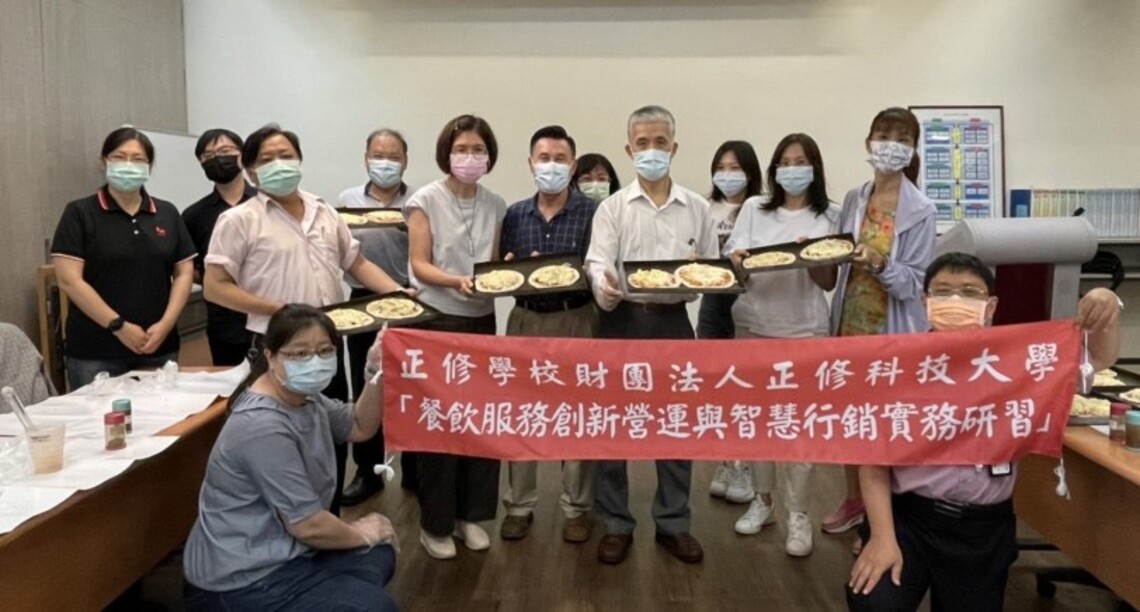 行動柴窯車開進正修校園   教師產業研習體驗窯烤樂
