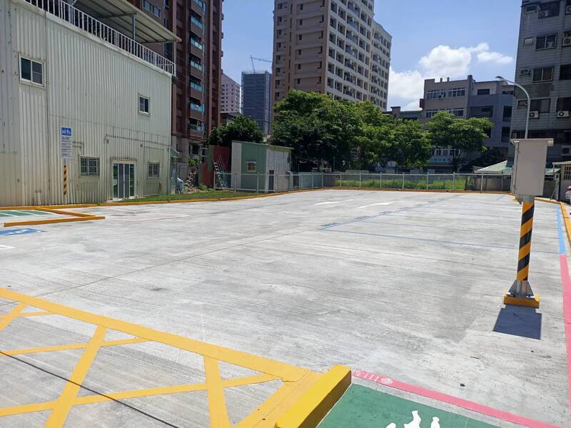 漾新聞|交通局新建仁愛三街公有停車場啟用 前鎮區再添一處