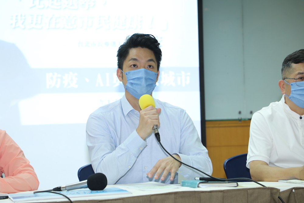 【有影】台北市長選戰起手式?蔣萬安拋AI結合醫療 批陳時中訪萬華 38 台北市長參選人蔣萬安20日拋出引進AI結合醫療的政見。
