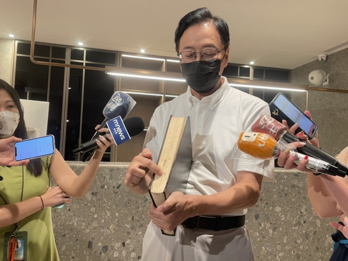 秀博士論文諷林智堅?張善政:強調政治人物的誠信 19 S 87695378