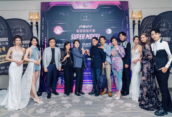 古董名車入鏡,國際超模大賽與 Jcard合作發行 NFT,異業結合超強賦能引起熱議