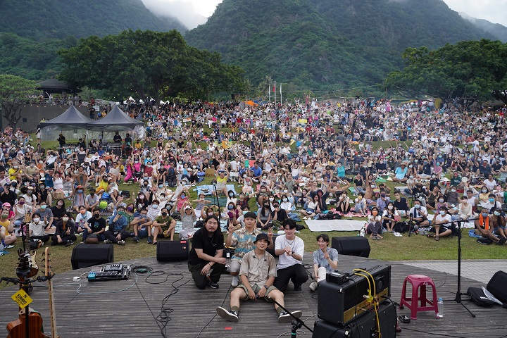 月光・海音樂會七月累計吸引7,200人遊客一起享受音樂饗宴。 圖:東部海岸風景區管理處/提供
