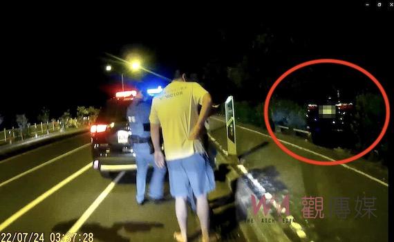 台南失戀男鬱悶酒後開車兜風 見警巡邏慌張自撞