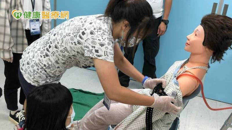 挽救生活品質! 90歲嬤「微創脊椎手術」成功