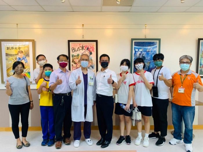 竹山的美術種子在竹秀藝廊發芽! 延和國中墜後美酒巡迴展暨竹山國小防疫大作戰