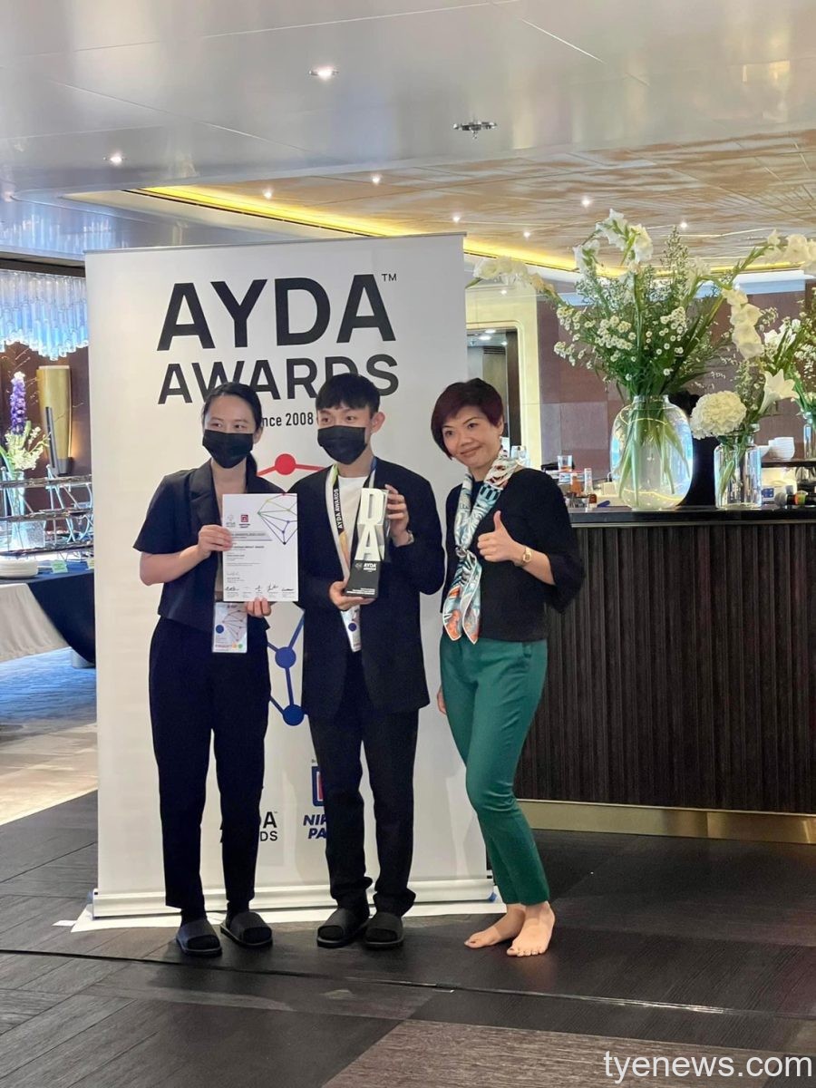 圖2：中原室設秦健豪中獲頒2022 AYDA全亞洲最佳設計影響力大獎，肯定學生傑出表現。 scaled