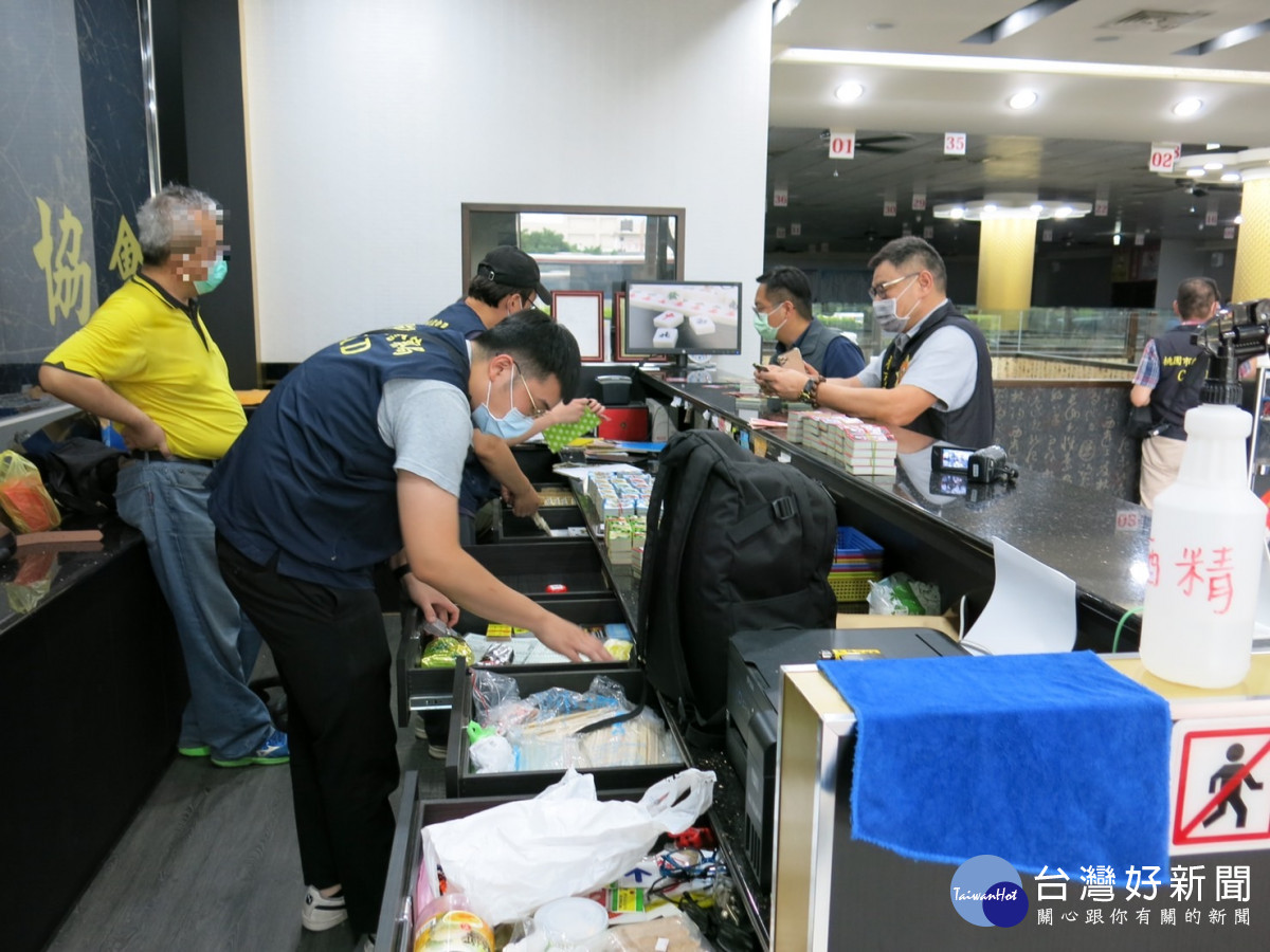 龍潭警破獲麻將職業賭場 逮回18人、查扣122萬餘元賭資<br /><br /> <br /><br />