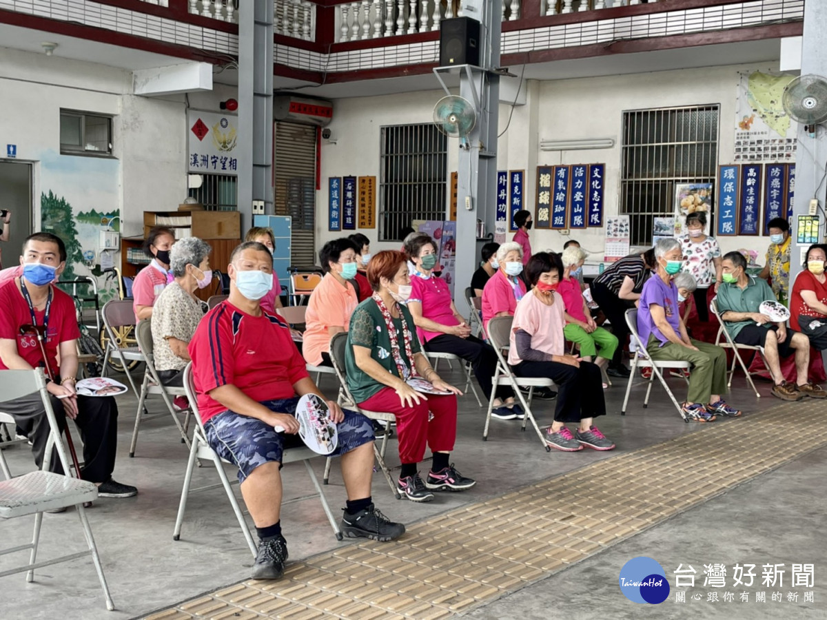 神岡區溪洲社區舉辦身心障礙者社區關懷據點活動,長輩參與踴躍。