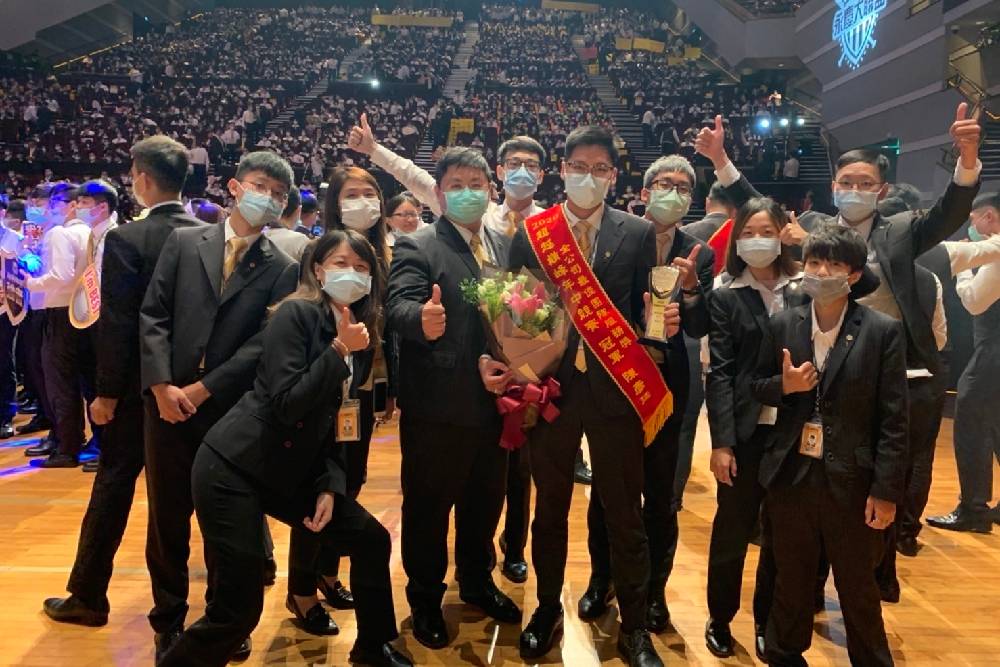 要就挑戰總價最高的!26歲永慶房屋陳彥廷入職3年 年薪翻倍達200萬 51 New Project 58 1