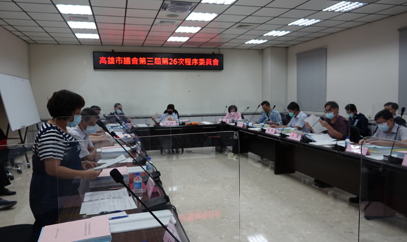 漾新聞|市府副市長加四局長出國未請假　議會揚言退回該局提案