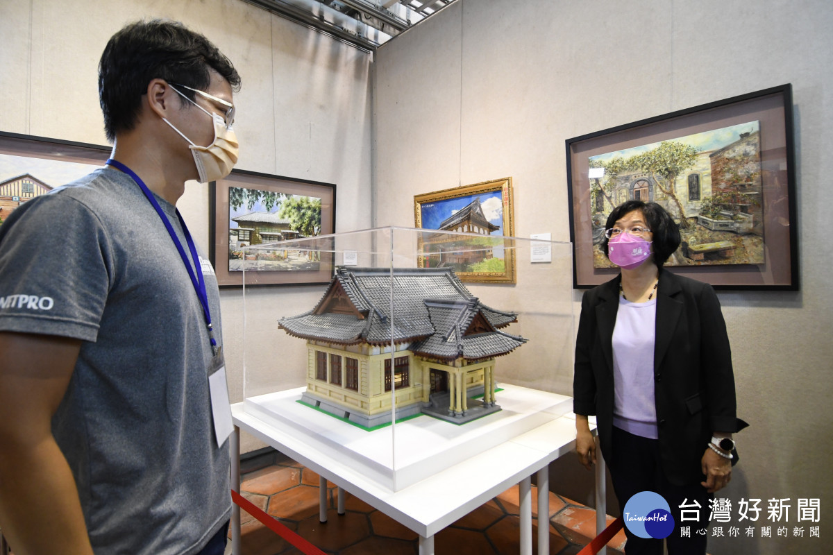 彰化縣長王惠美邀請民眾看展。圖/記者鄧富珍攝
