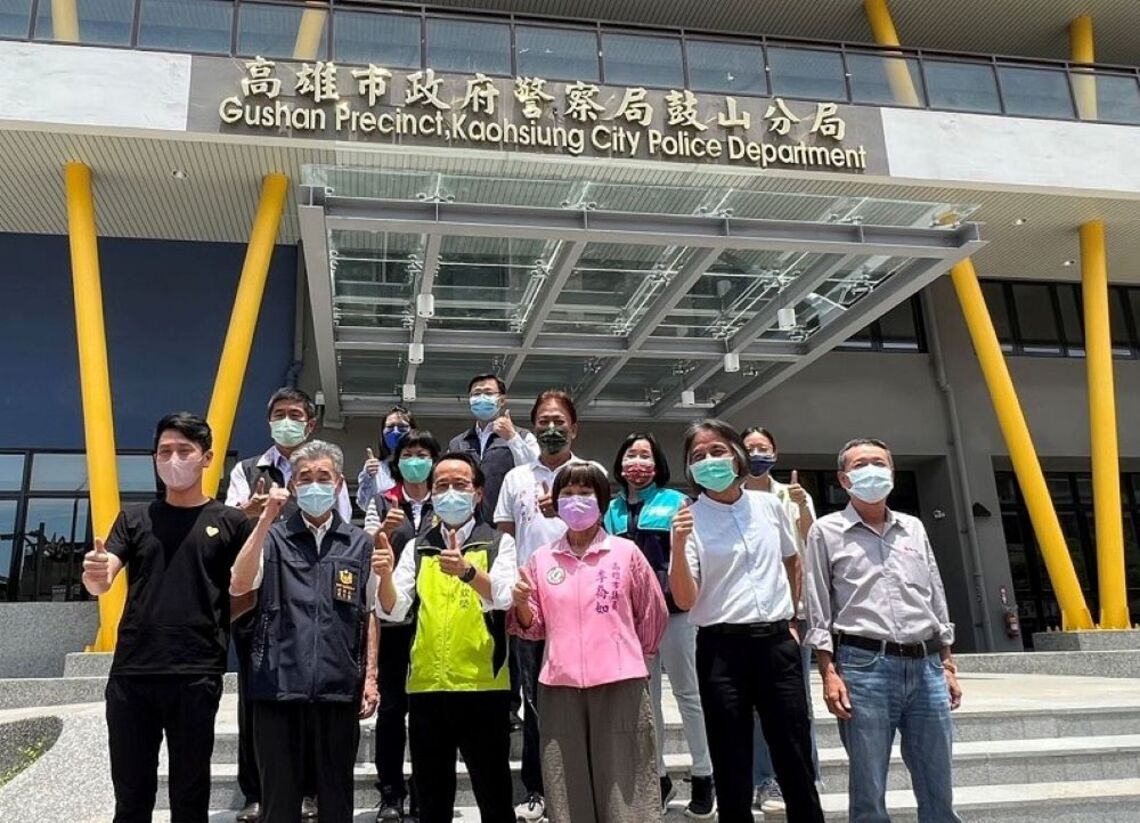 副市長林欽榮關心工程進度視察警察局鼓山分局重建工程