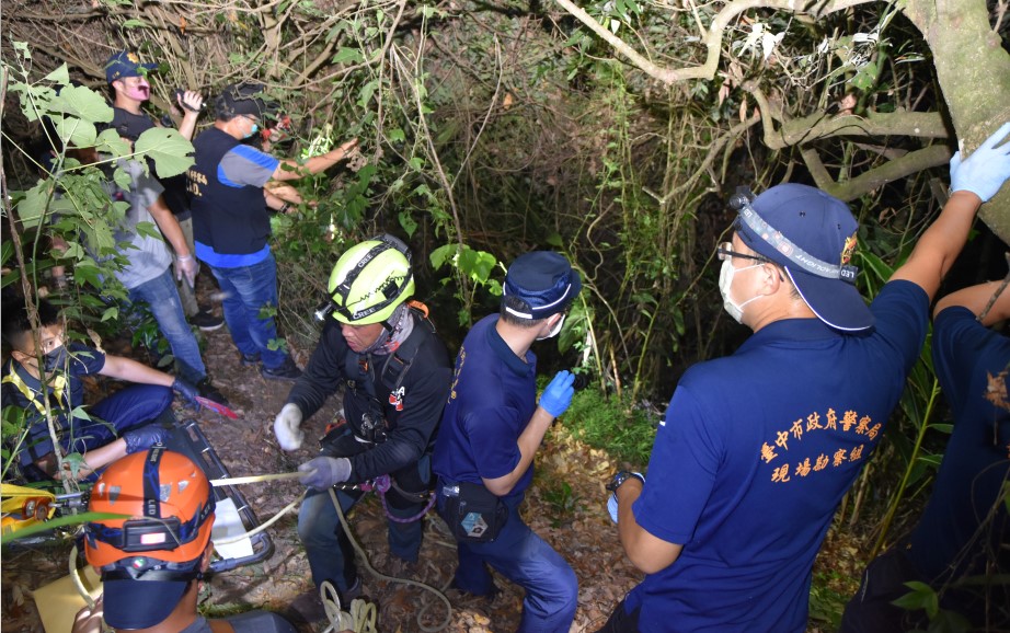 ▲潭子滷味攤老闆命案槍手逃入太平山區,警方連日動員搜山 (圖/台中市警察局 提供)