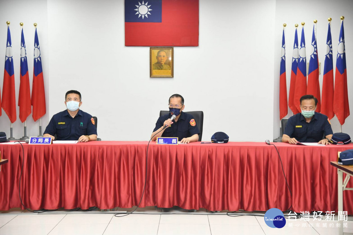 中壢分局針對各轄區治安顧慮、易生事端場所進行臨檢掃蕩勤務，宣示警方強力執法之決心。