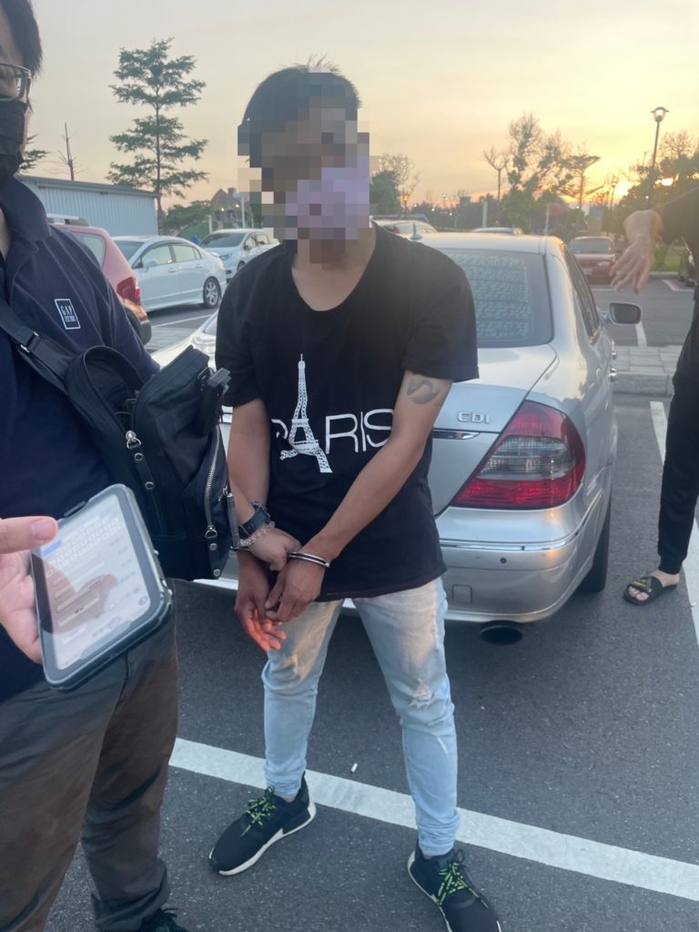 「小李」男子平日擁槍自重，士林分局南下逮捕到案