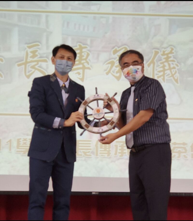漾新聞|河堤國小首次轉換舵手 王國村杜昌霖攜手感恩傳承