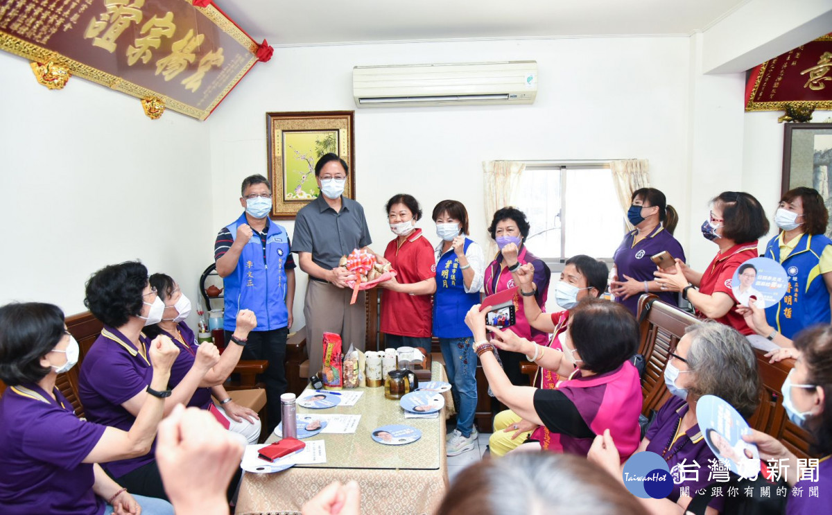 貼心舉動獲婦女會好評 張善政:做事情不能走捷徑、抄別人