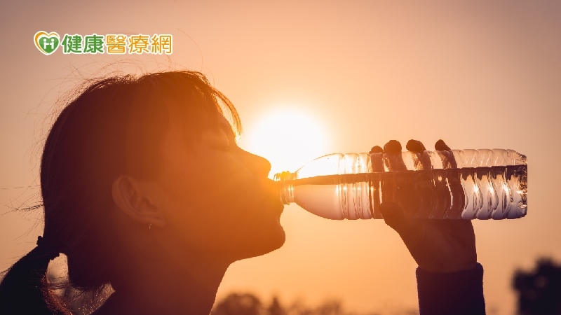 流汗流太多傷身? 正確補水不能只靠水!