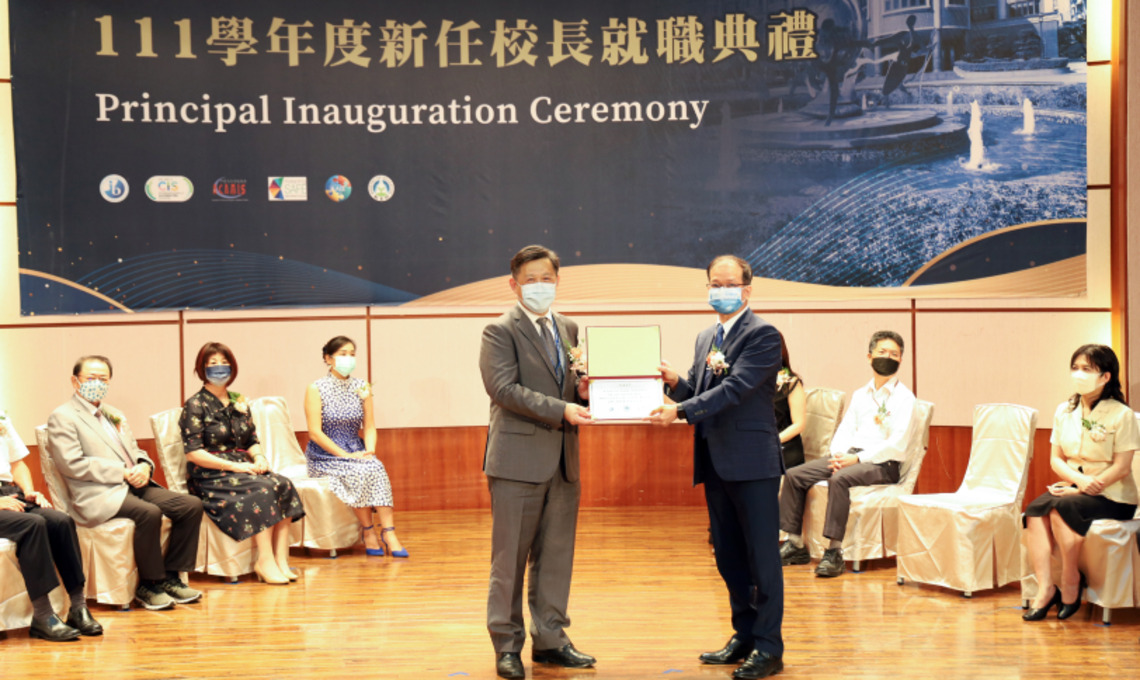 高雄義大國際高中    第五任校長李健維就職   推動IB國際課程及STEM雙語課程  打造創新與學習基地
