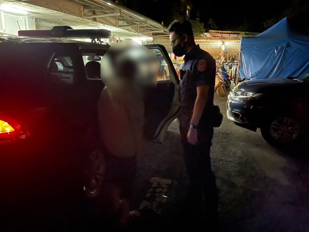警方先將黃女帶回駐地稍事休息並通知康復之家
