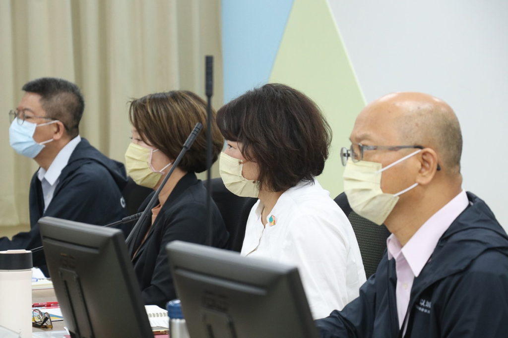 市長聆聽各局處工作報告