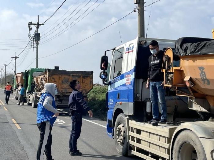 雲林落實攔檢、取締非法載運廢棄物及不明土石方車輛