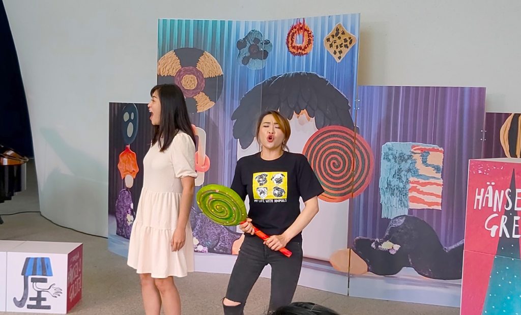 洪伯定克歌劇《糖果屋》宣告記者會,演員旅德次女高音石易巧、知名聲樂家鄭思筠,帶來精采段落演出。(圖/陳惠玲攝影)