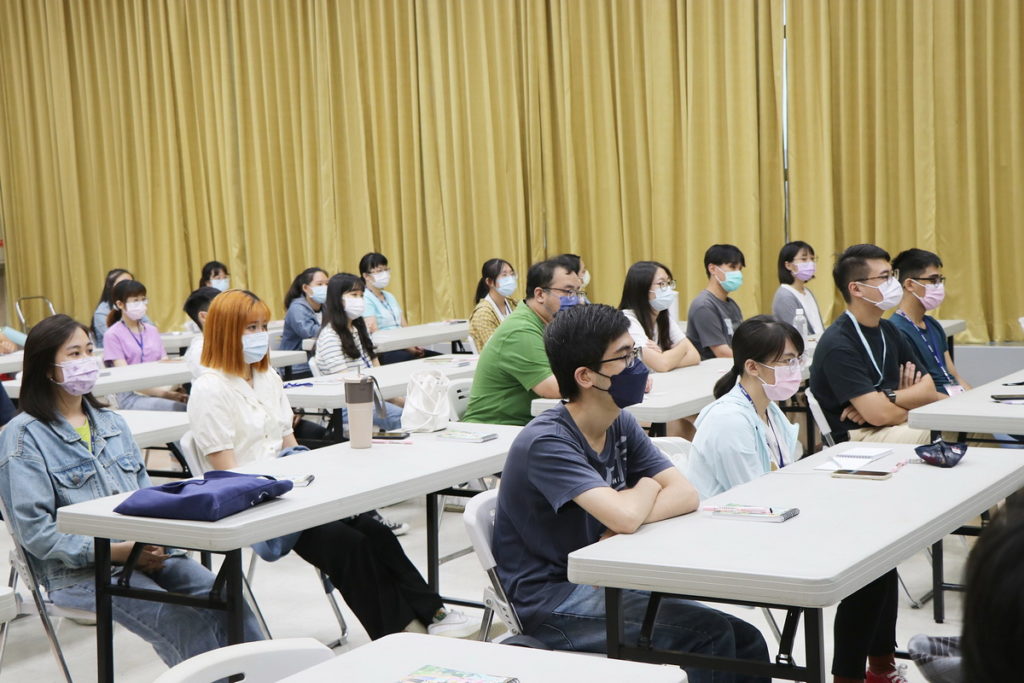 暑期工讀學生