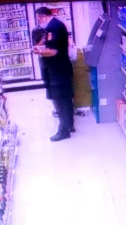 保大員警吳光偉按照該名男子手機顯示之電話號碼,當場以WhosCall查詢資訊。