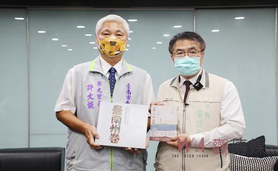 台南旅日作家許旭蓮贈《春之夢》 黃偉哲肯定:台南之光
