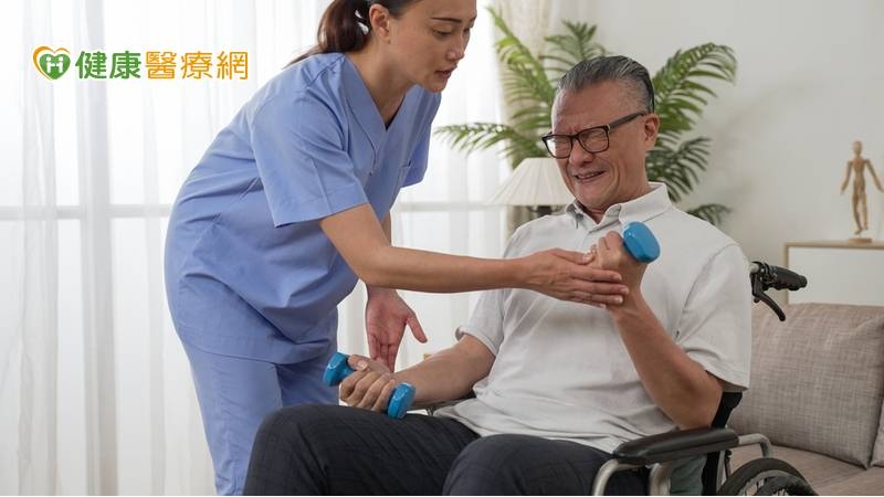 肉毒桿菌治療中風 5旬男恢復行走能力
