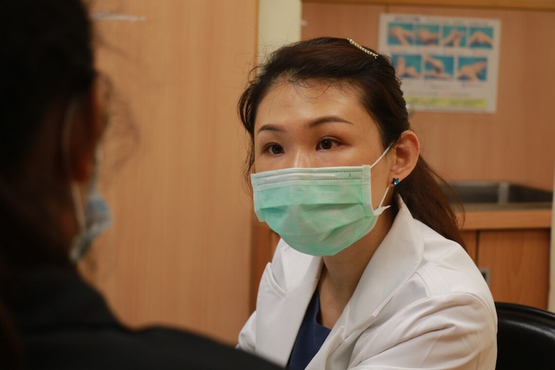 經期痛到冒冷汗 竟是蘋果大小巧克力囊腫破裂