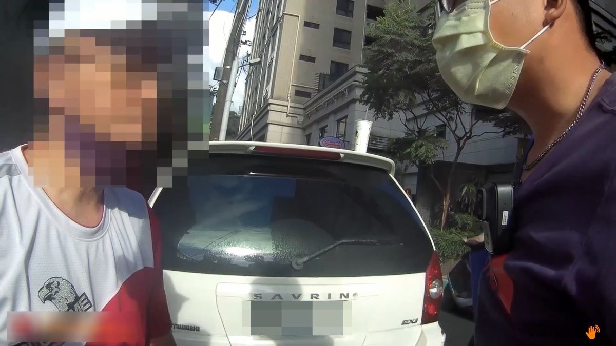 圖:員警攔查犯嫌