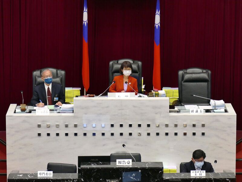 漾新聞|市議會最後一次大會開議 曾麗燕要求陳其邁兌現對市民承諾