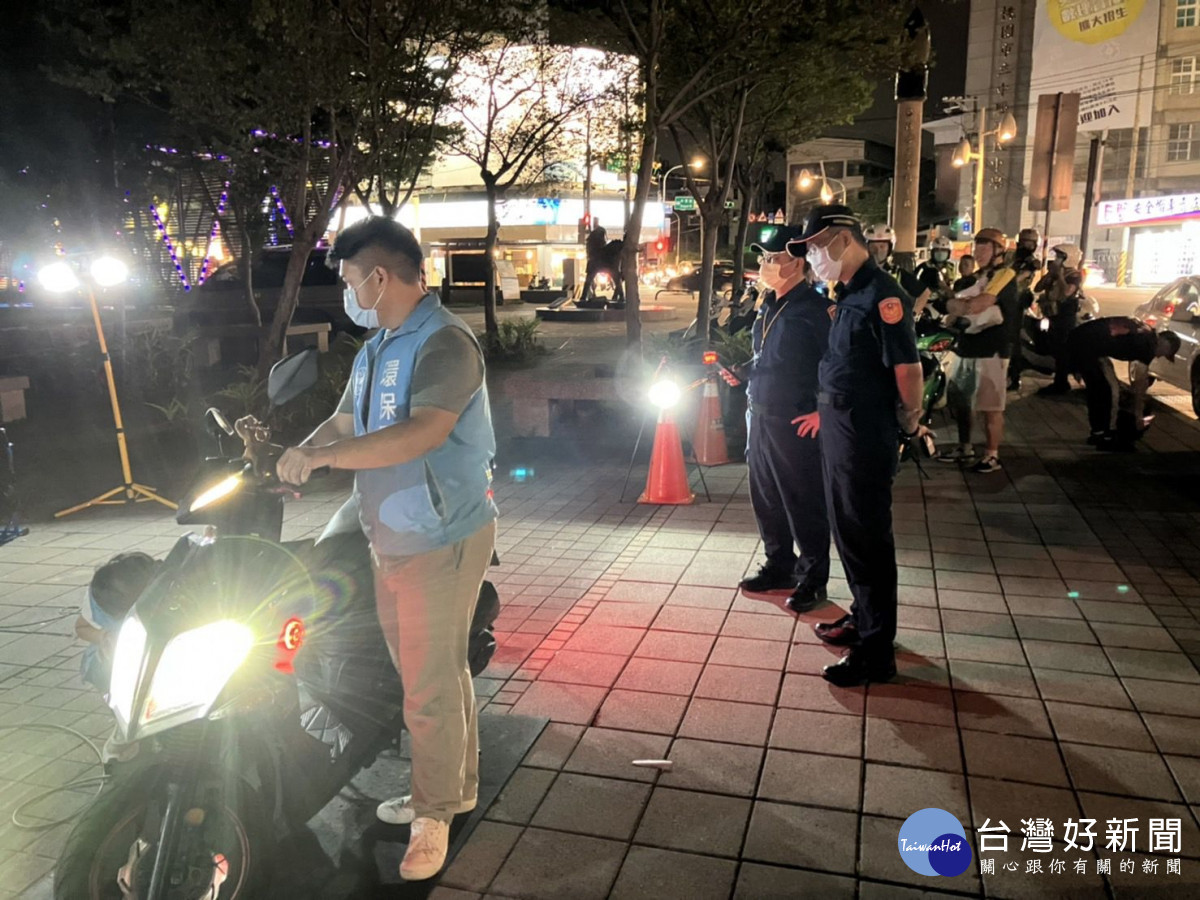 平鎮警方取締噪音車輛,防制高噪音車輛擾亂安寧,維護民眾居住品質。<br /><br /> <br /><br />