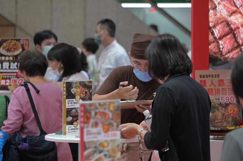 私廚的天堂！台灣美食展最後一天小農食材食品、餐券超人氣