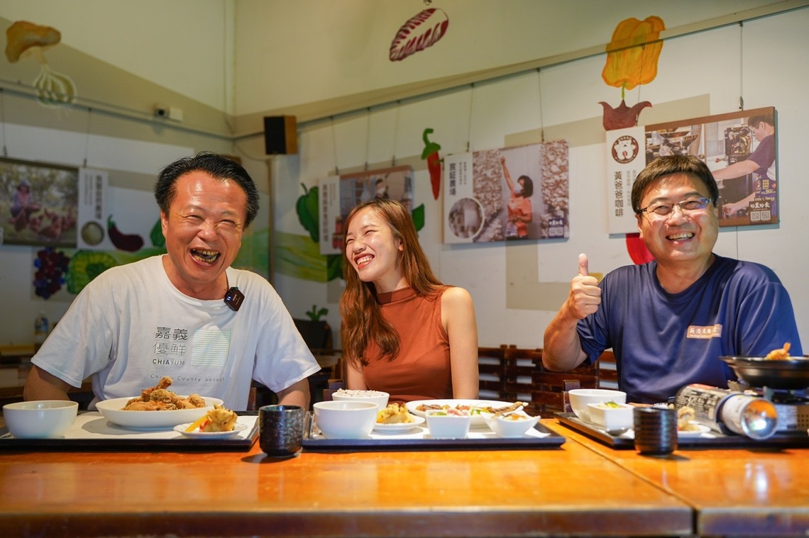 跟著越南正妹好行遊「嘉」 古早味冰品吃到飽!