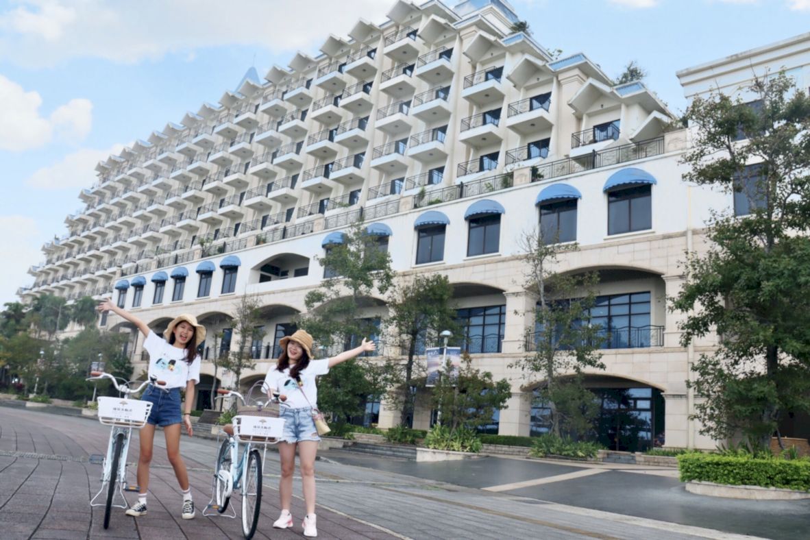 從白天玩到夜晚，一路玩到10月，勘稱最狂夏日派對，北台灣最美淡水福容飯店玩出新高度！