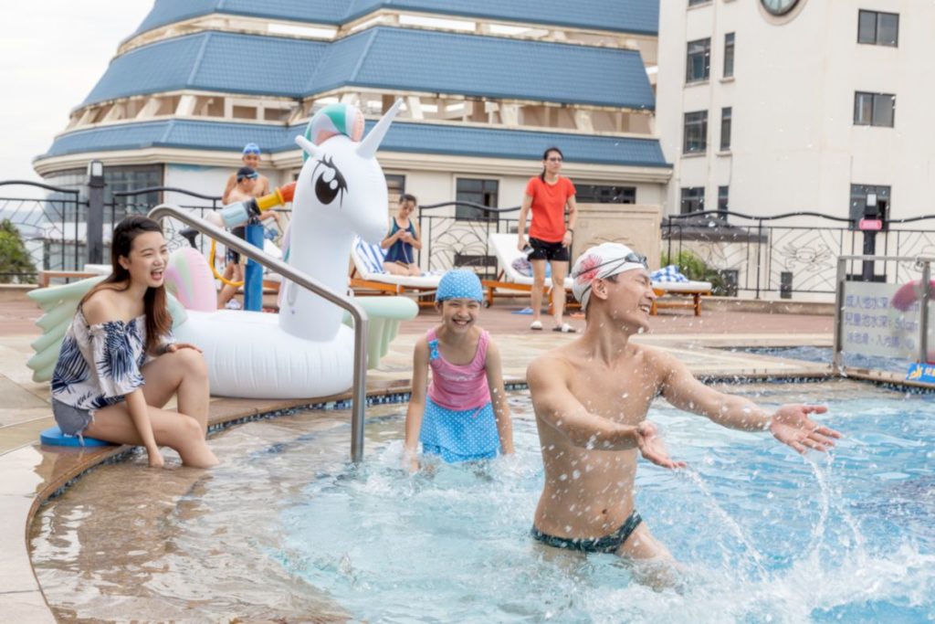 絕美泳池 (照片提供:福容飯店)