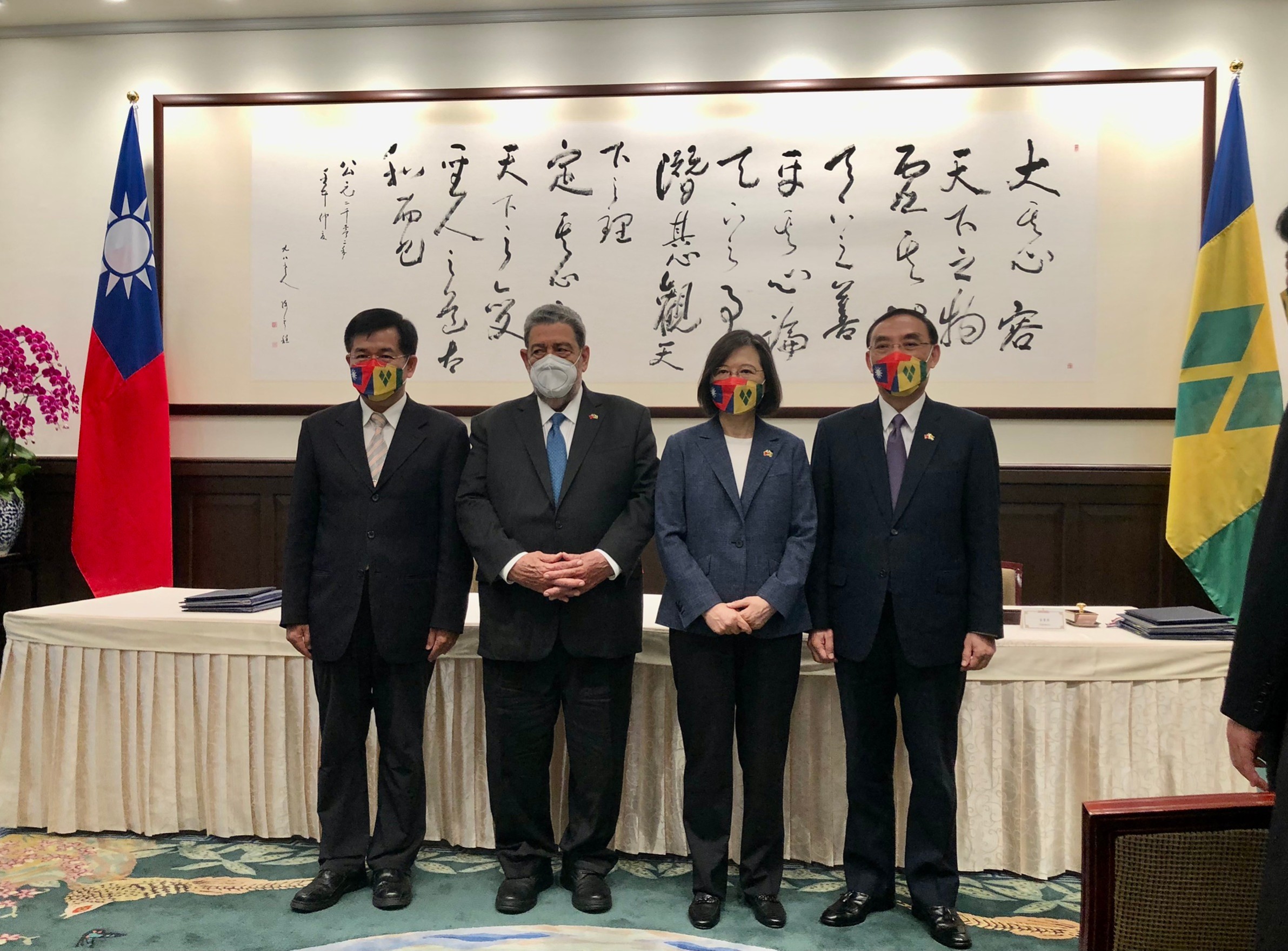 教育部與友邦聖文森及格瑞那丁簽署高教合作意向書積極輸出國內優質高等教育