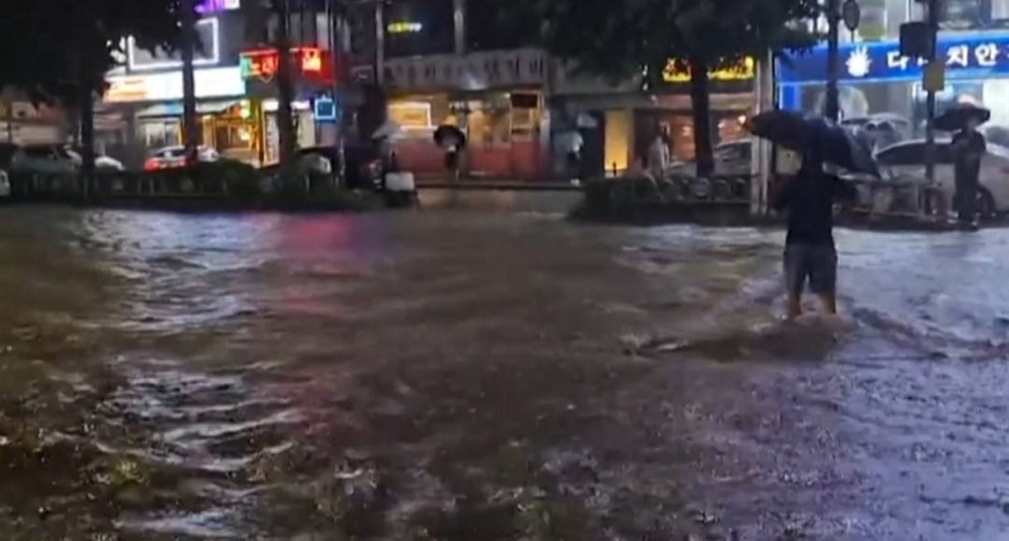 韓國首都圈暴雨 死亡人數升至11人