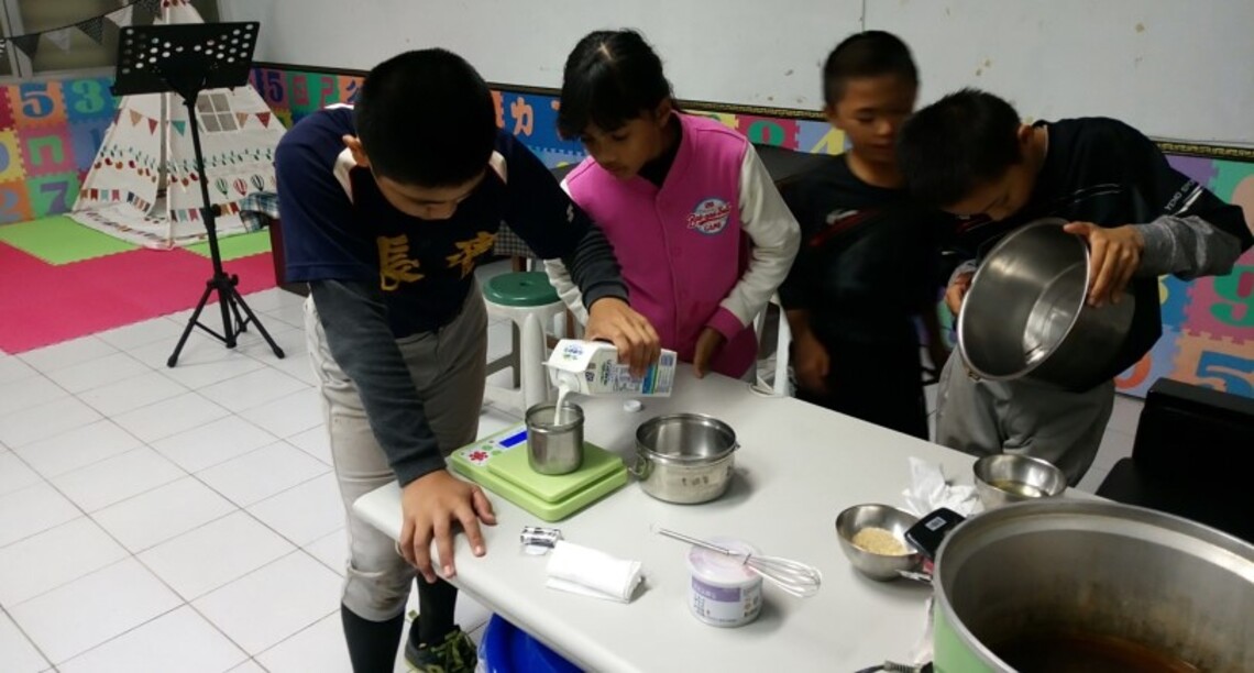 為弱勢學童點燈!「夜光天使點燈專案計畫」扶助逾14萬名學童